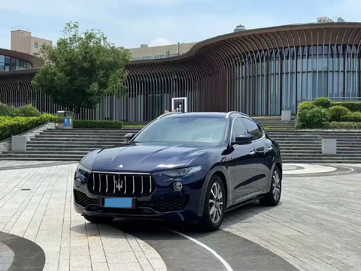 2016 Maserati Levante 3.0T 350HP V6 8AT