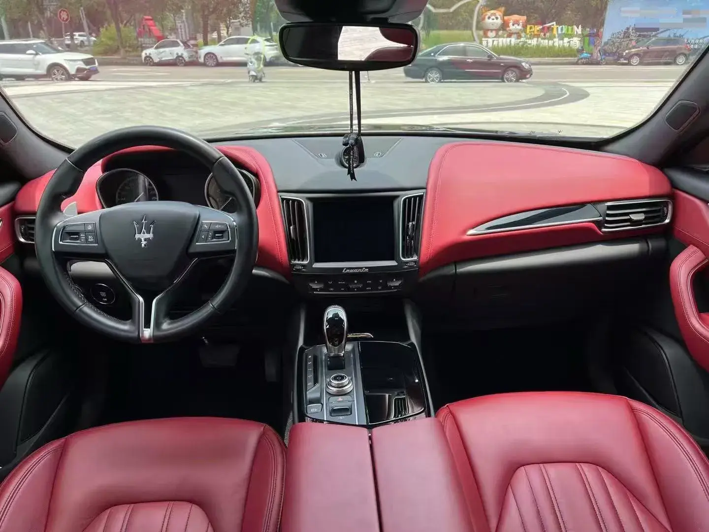 2016 MASERATI LEVANTE thumbnail 4