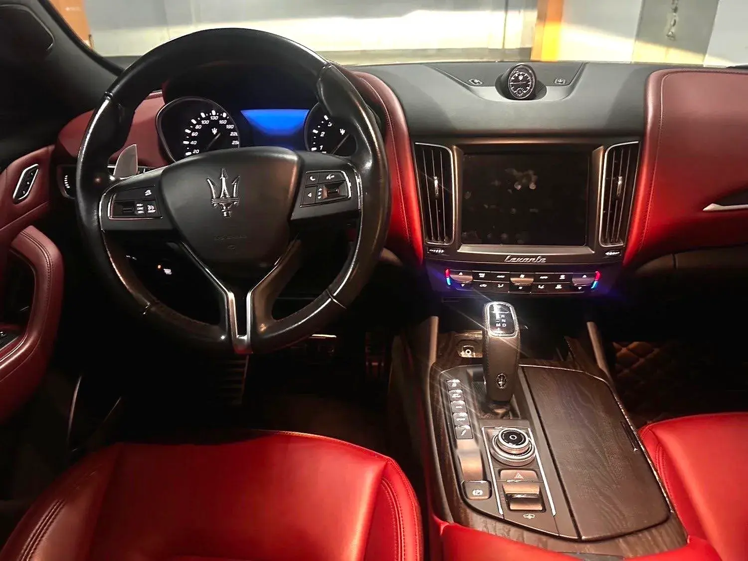 2019 MASERATI LEVANTE thumbnail 3