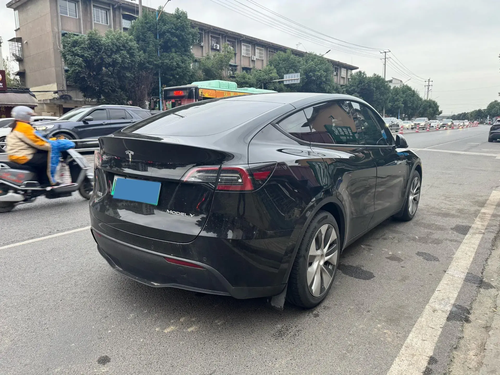 2022 TESLA MODEL thumbnail 4