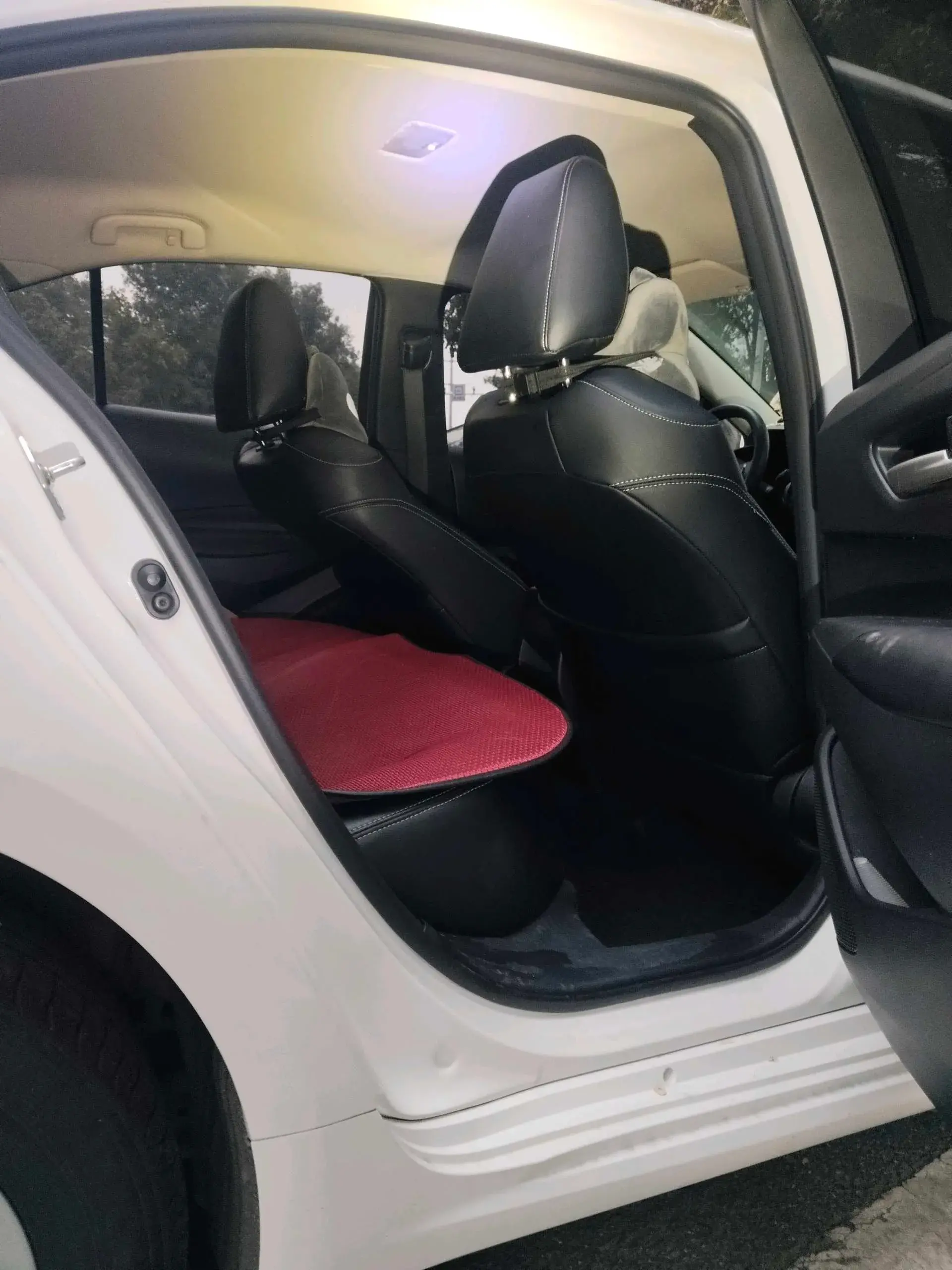 2022 TOYOTA COROLLA thumbnail 4