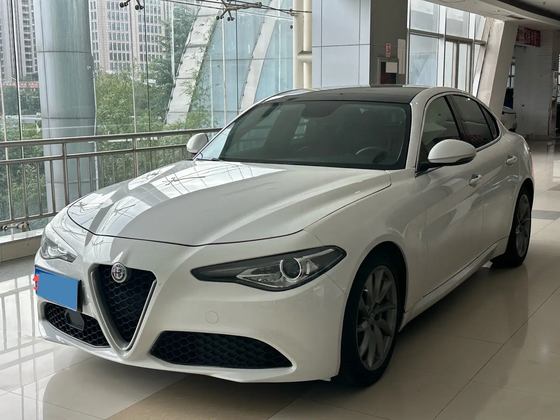 2017 ALFA ROMEO view 1
