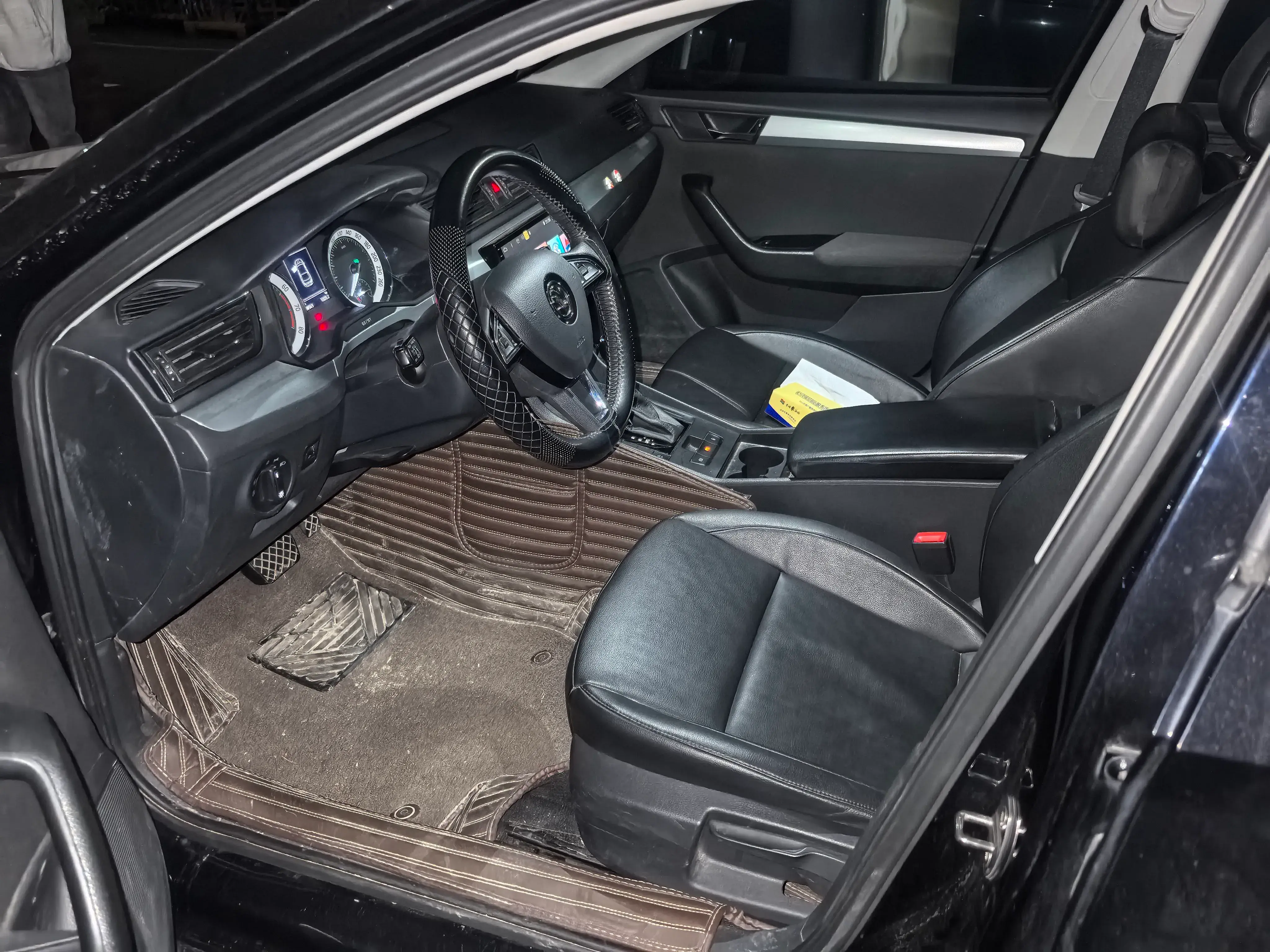 2018 SKODA SUPERB thumbnail 3