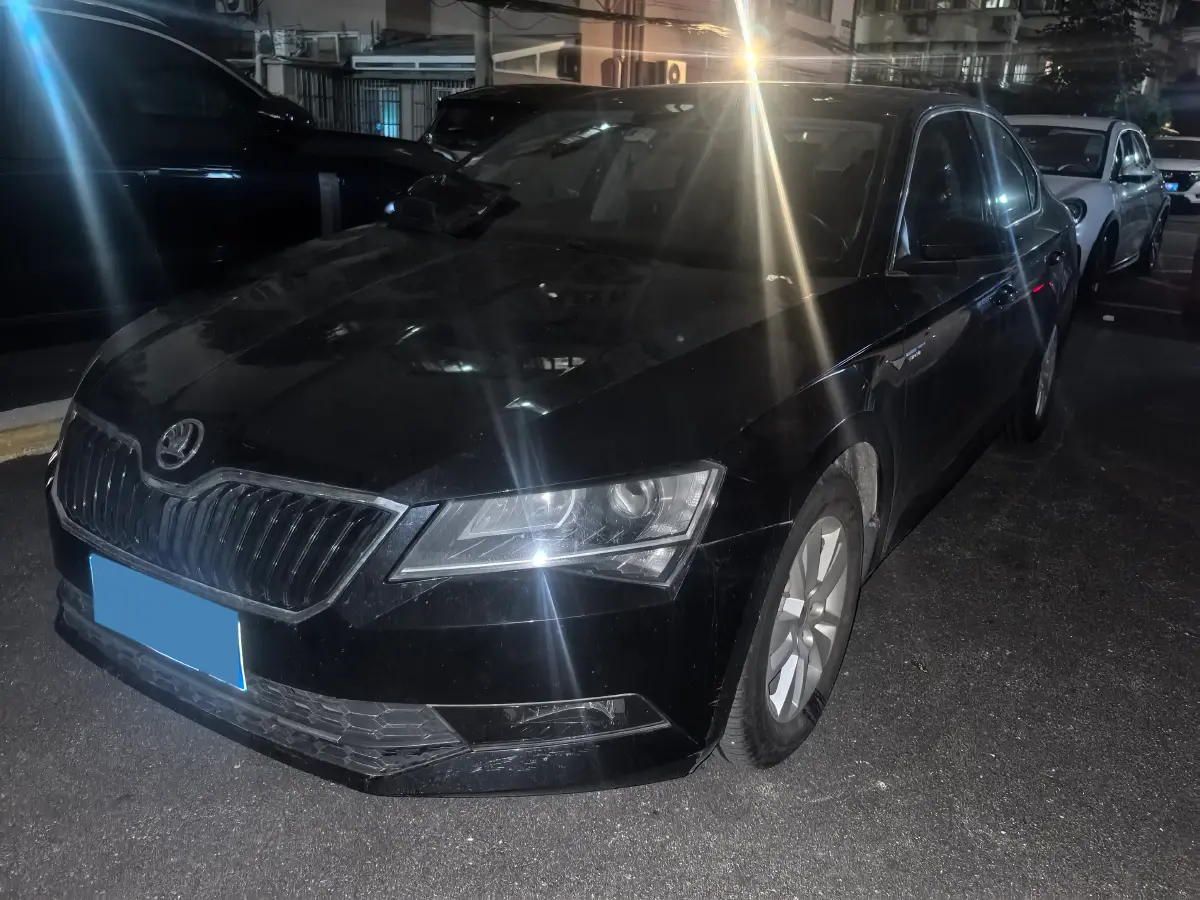 2018 Skoda Superb 1.4T 150HP L4 7DCT