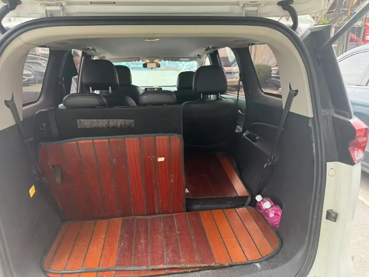 2019 MAXUS Euniq 5 BEV 52.5KWH,autocango,china used car exporter,china ev exporter,chinese used car exporter,chinese used ev exporter