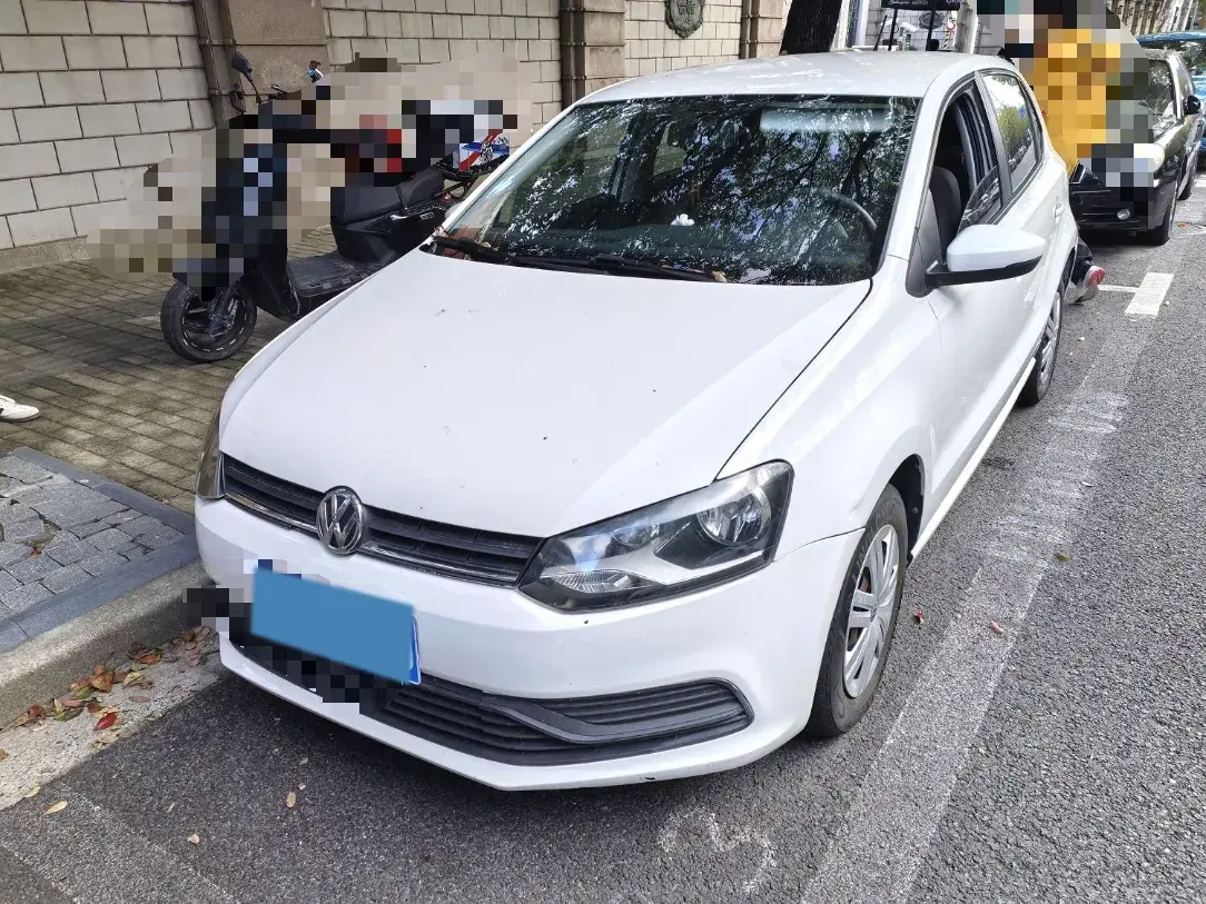 2016 VOLKSWAGEN POLO view 1