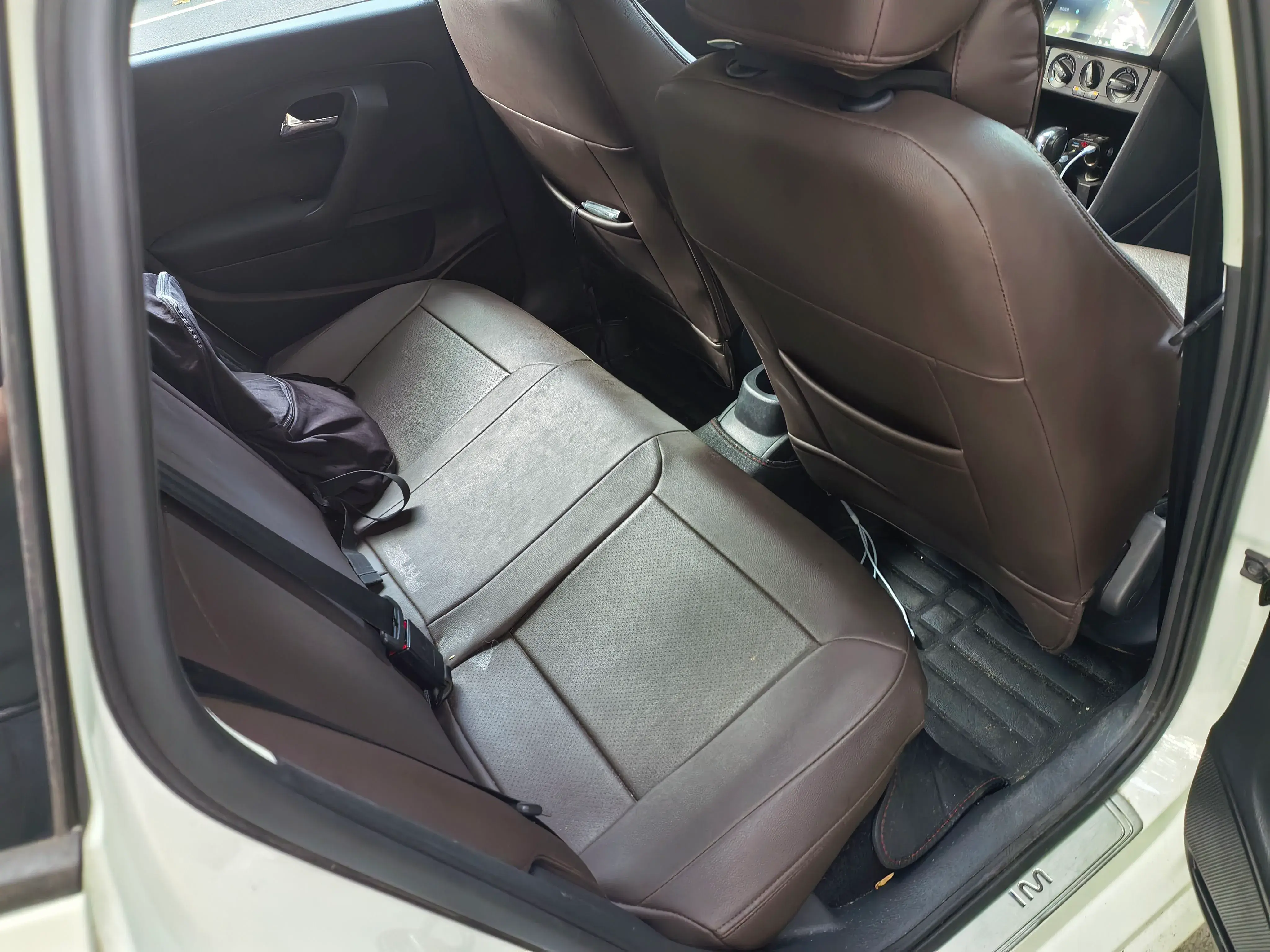 2016 VOLKSWAGEN POLO thumbnail 4