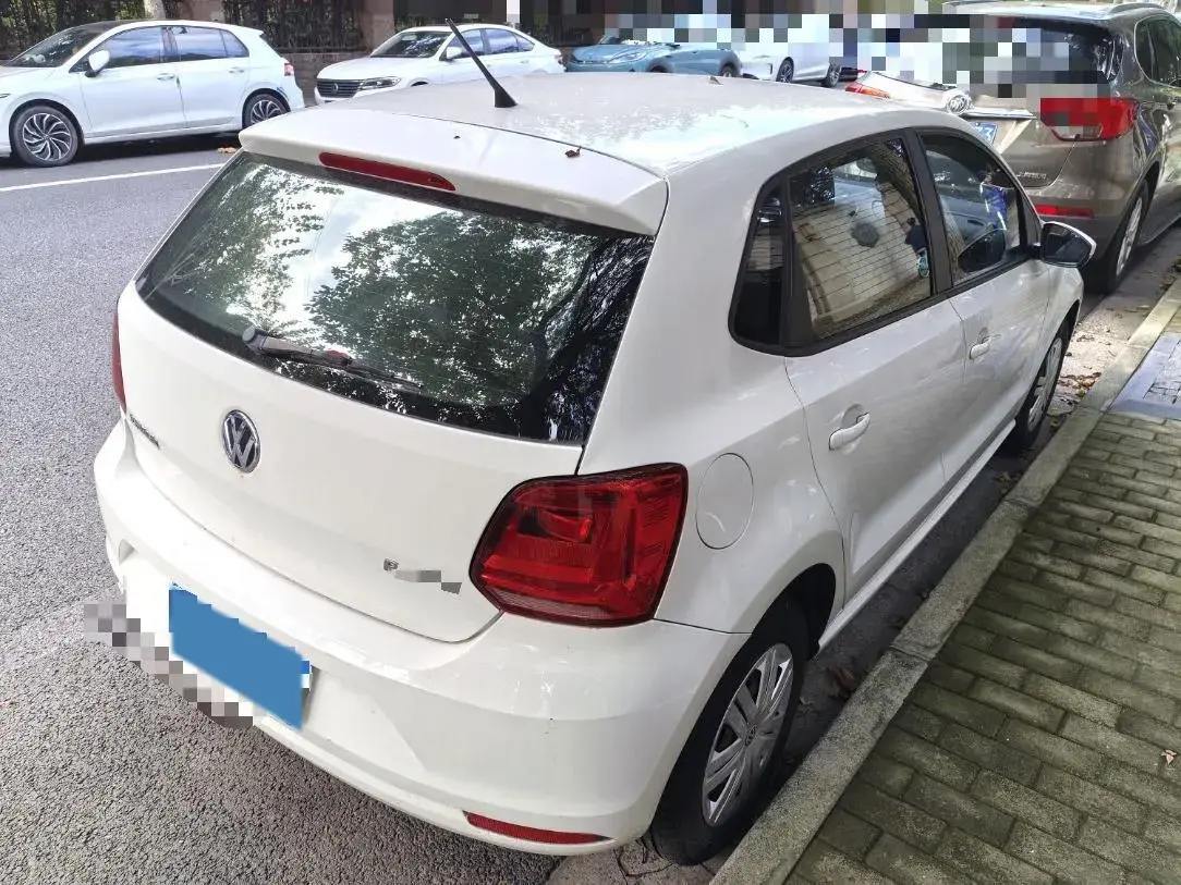 2016 VOLKSWAGEN POLO thumbnail 2