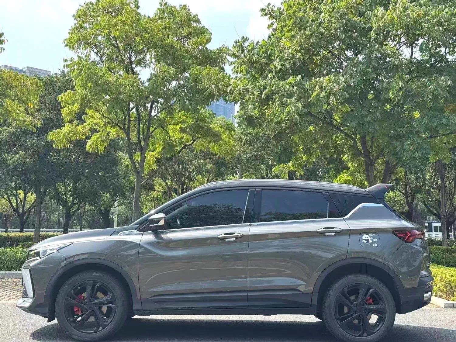 2022 GEELY COOLRAY thumbnail 3