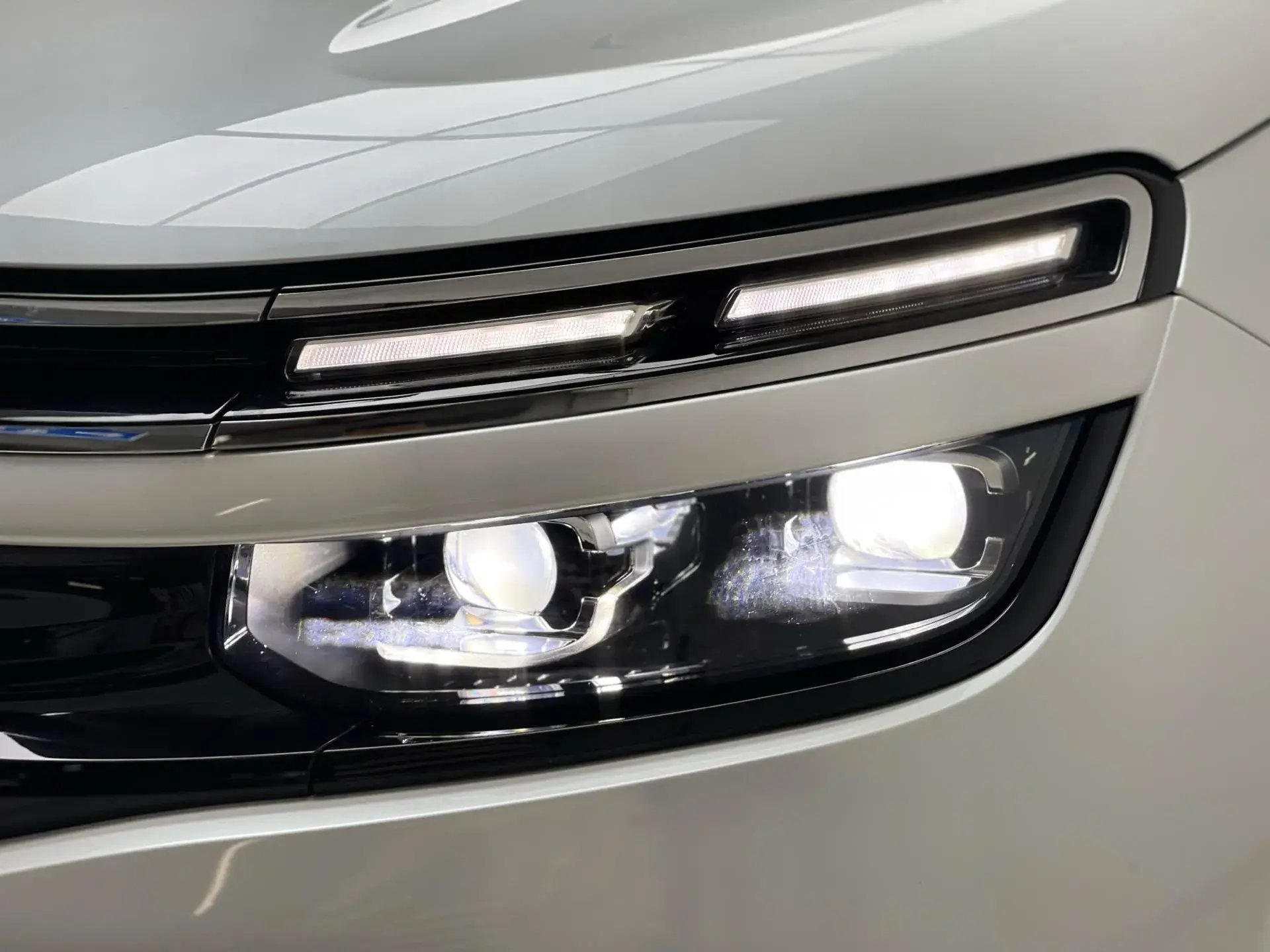 2021 CITROEN C5 thumbnail 3
