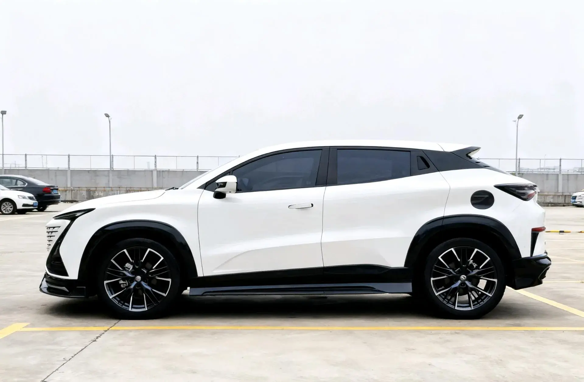 2023 CHANGAN UNI-T thumbnail 2