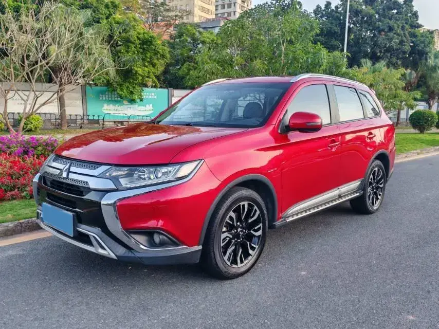 2020 Mitsubishi Outlander 2.0L 166HP L4 CVT