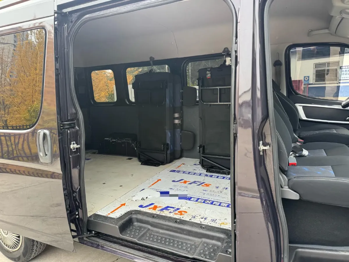 2023 DongFeng DFAC YuFeng 2.0T 136HP L4 6MT,autocango,china used car exporter,china ev exporter,chinese used car exporter,chinese used ev exporter