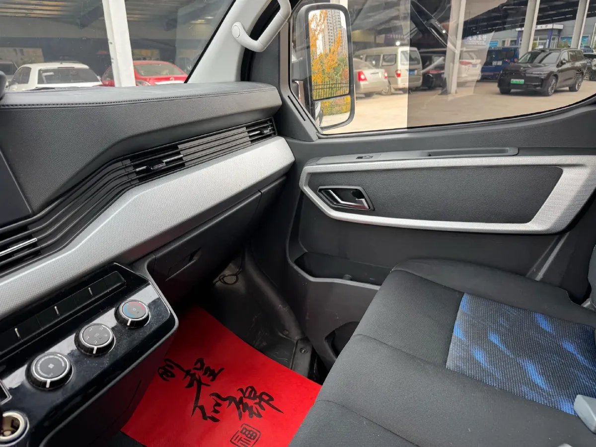 2023 DongFeng DFAC YuFeng 2.0T 136HP L4 6MT,autocango,china used car exporter,china ev exporter,chinese used car exporter,chinese used ev exporter