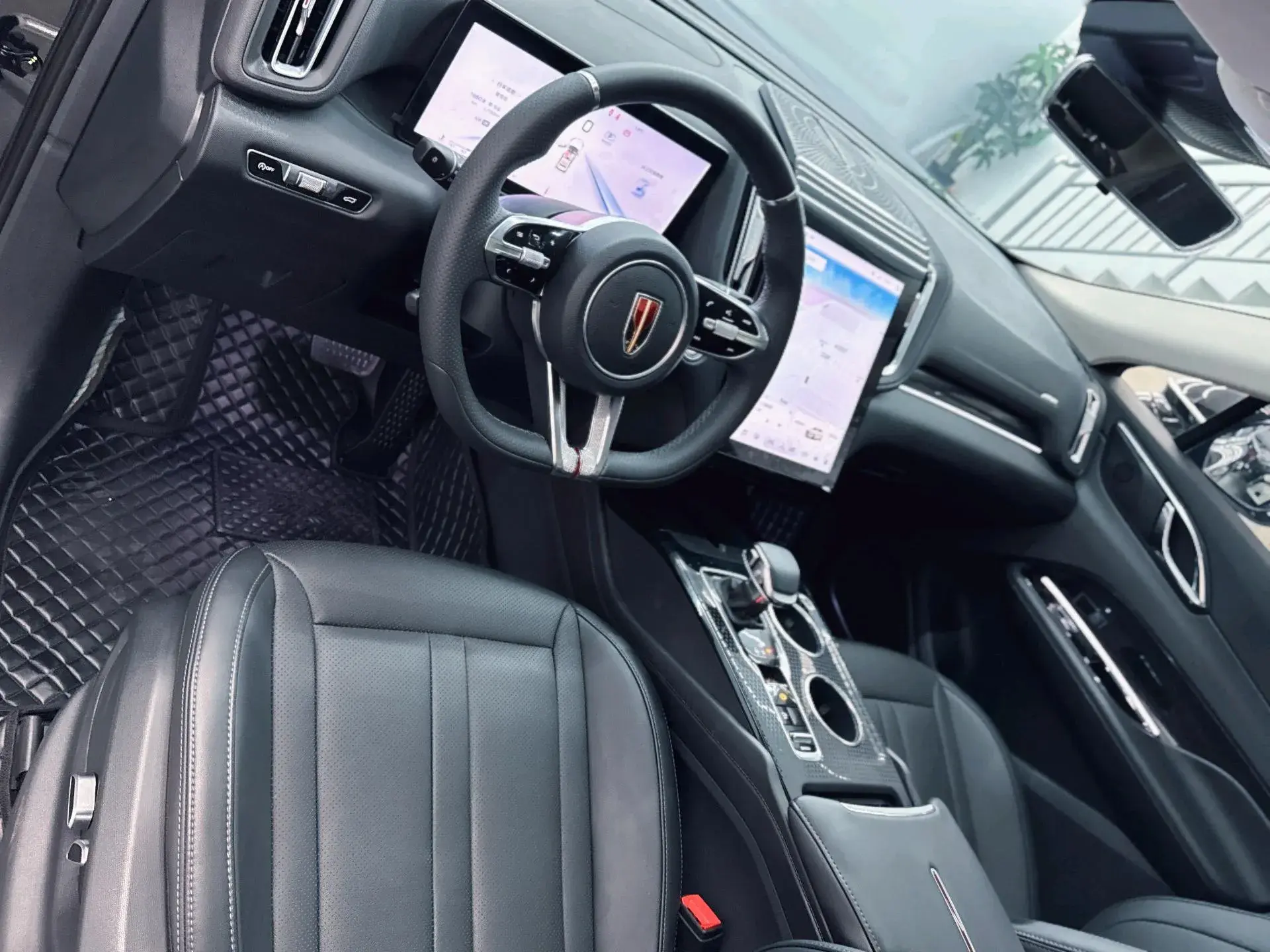 2023 HONGQI HS3 thumbnail 4