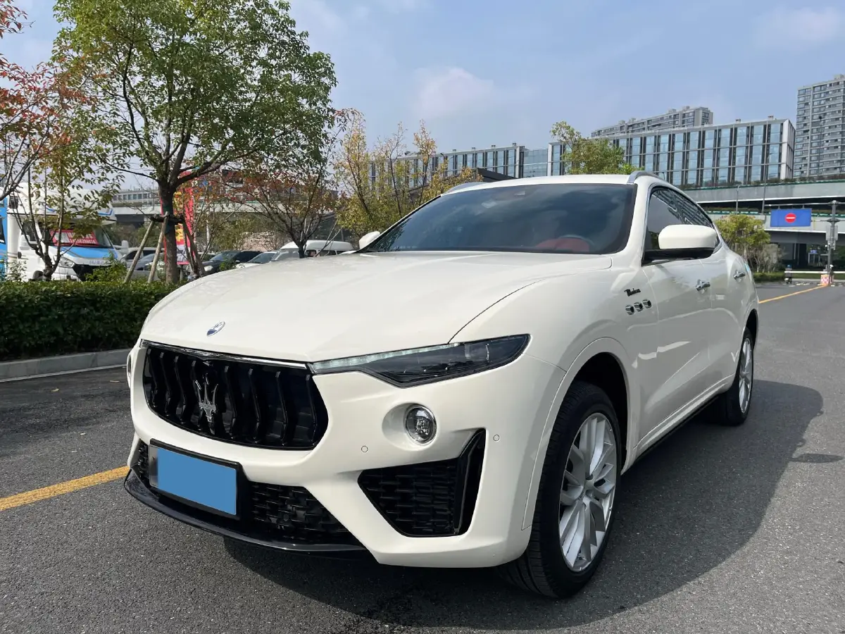 2022 Maserati Levante 3.0T 350HP V6 8AT