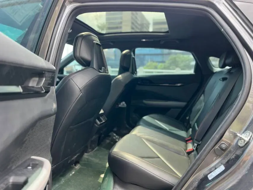 2022 ChangAn UNI-V 1.5T 188HP L4 7DCT,autocango,china used car exporter,china ev exporter,chinese used car exporter,chinese used ev exporter