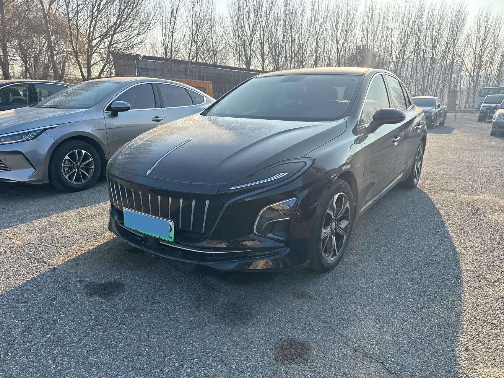 2022 HONGQI E-QM5 view 1