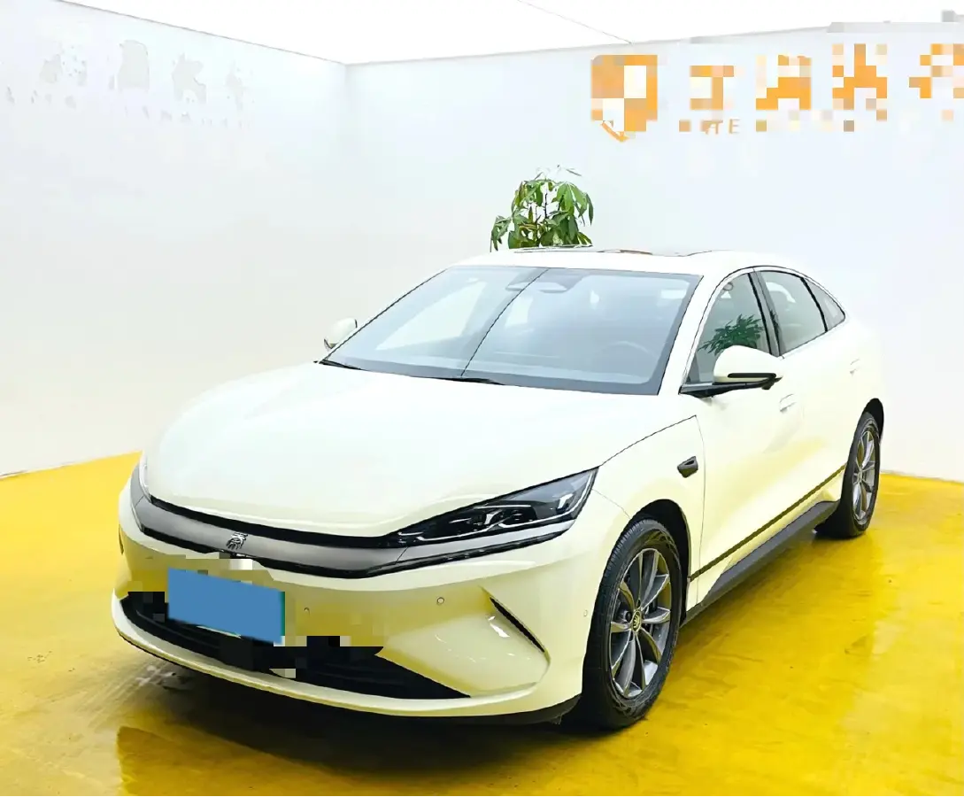 2025 BYD QinL BEV