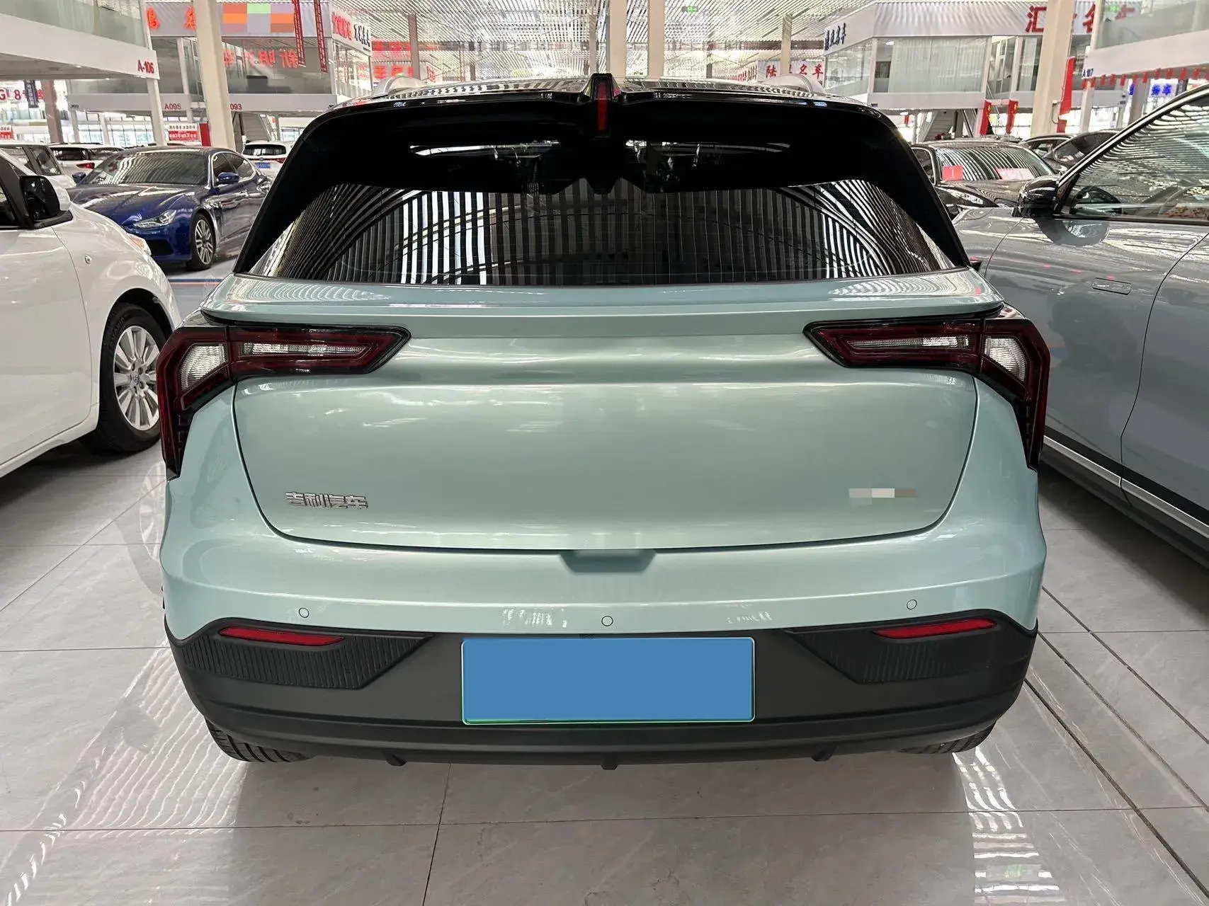 2024 GEOMETRY E thumbnail 4