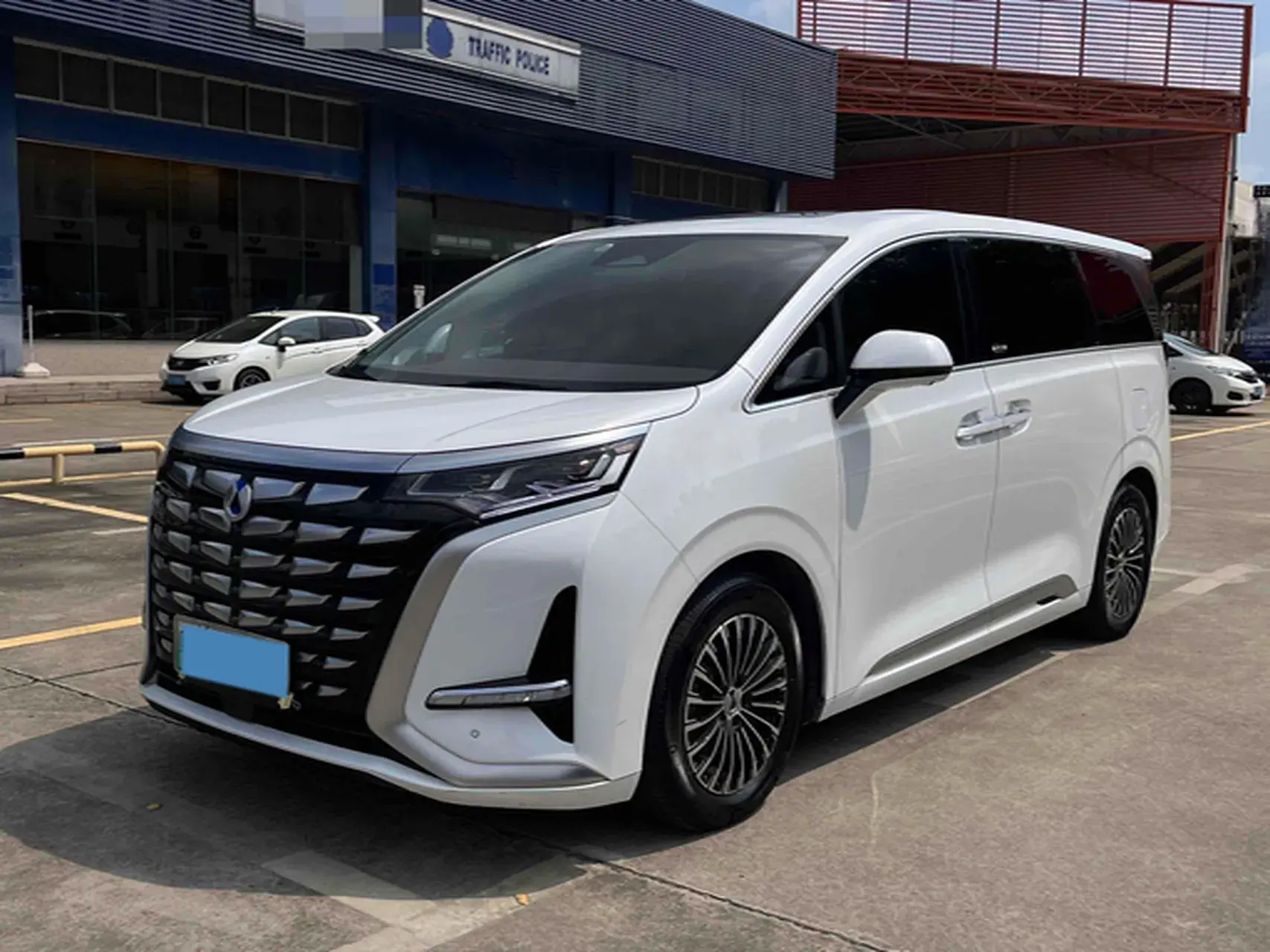 2022 DENZA D9 view 1