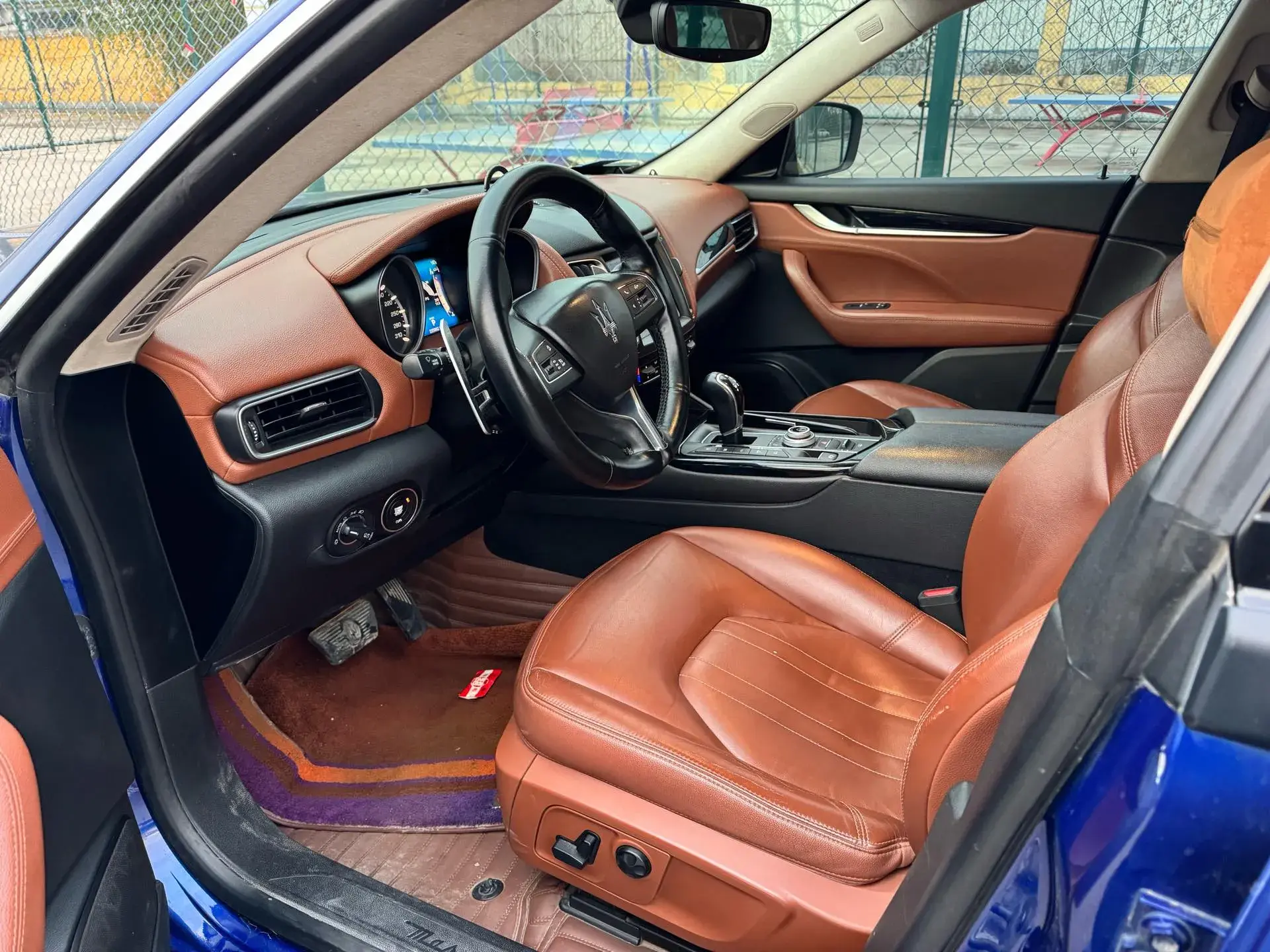 2018 MASERATI LEVANTE thumbnail 4