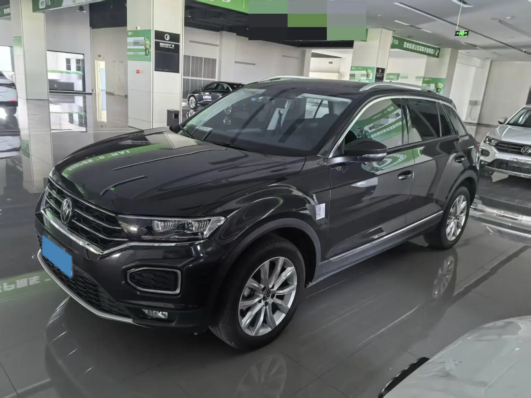 2022 VOLKSWAGEN T-ROC view 1