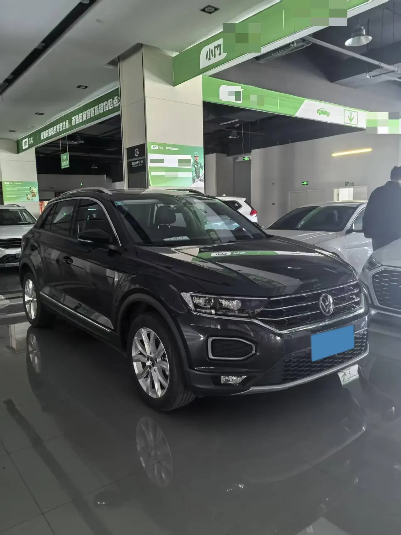 2022 VOLKSWAGEN T-ROC thumbnail 2