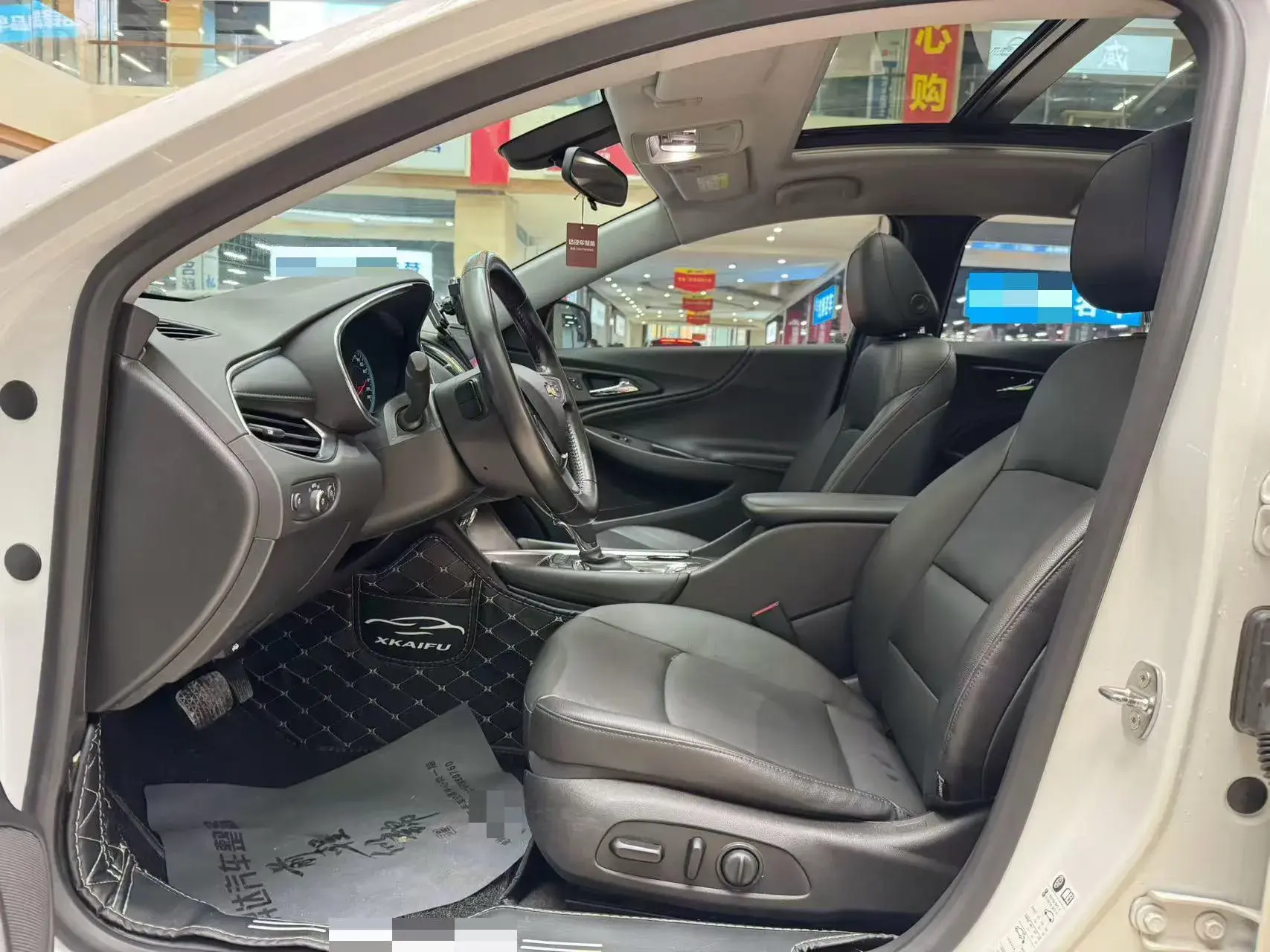 2019 CHEVROLET MALIBU thumbnail 4