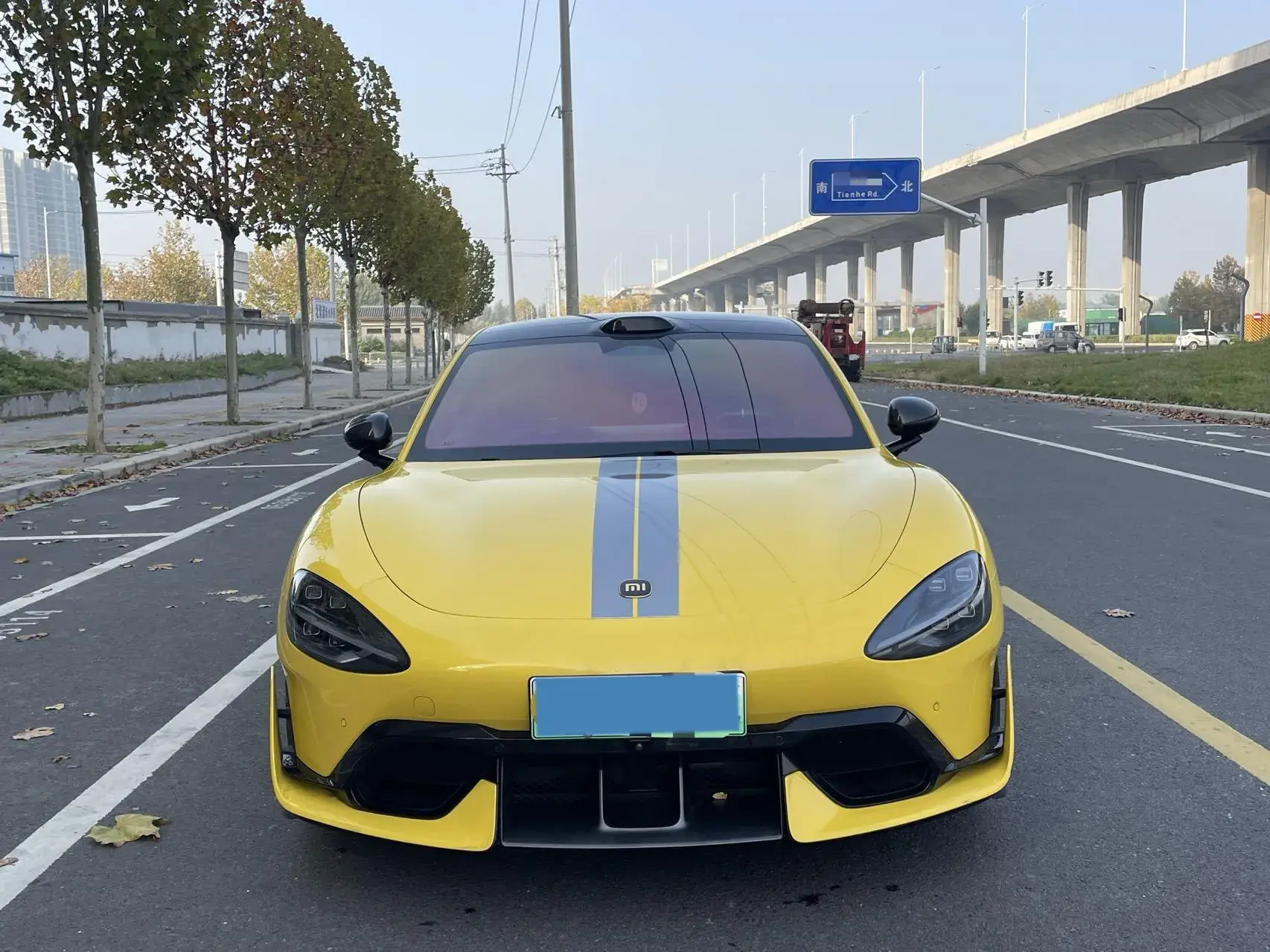 2025 MI SU7 thumbnail 2