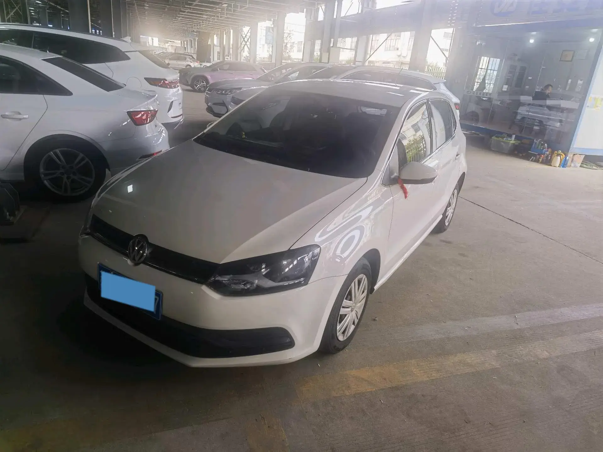 2018 VOLKSWAGEN POLO view 1