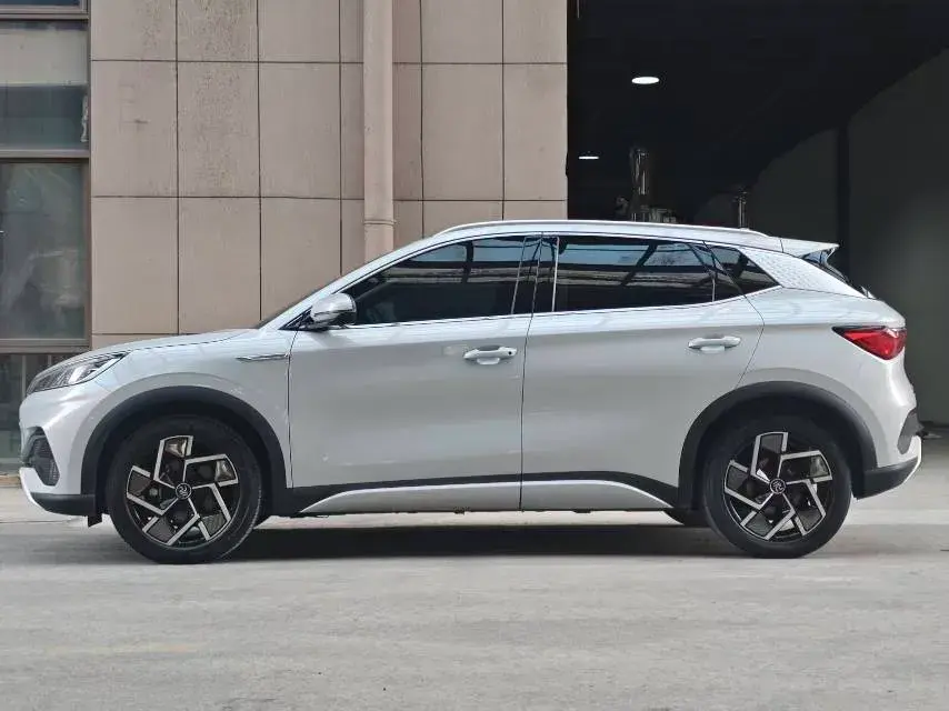 2022 BYD YUAN thumbnail 3