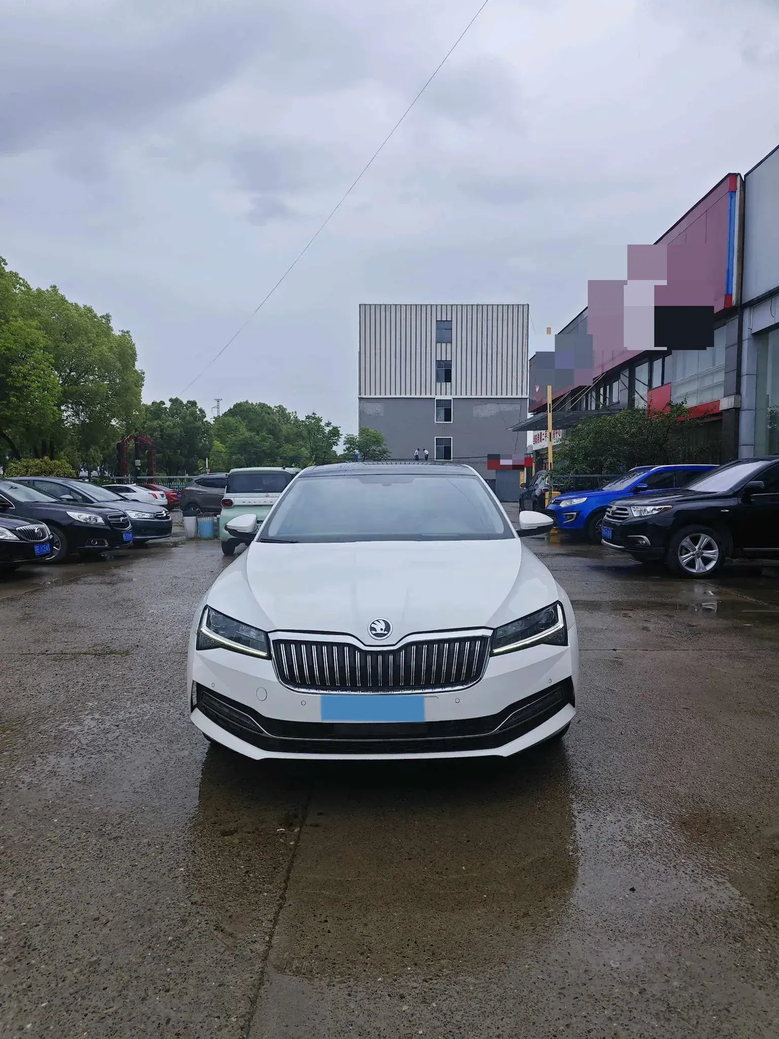 2021 SKODA SUPERB thumbnail 3