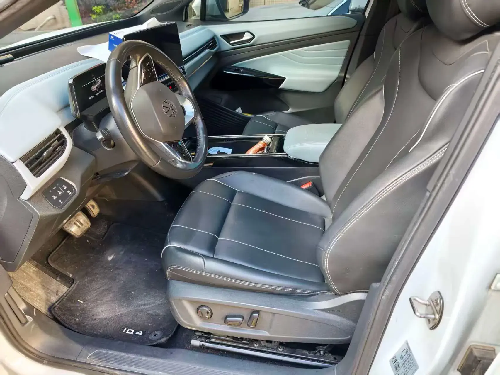 2022 VOLKSWAGEN ID.4 thumbnail 3