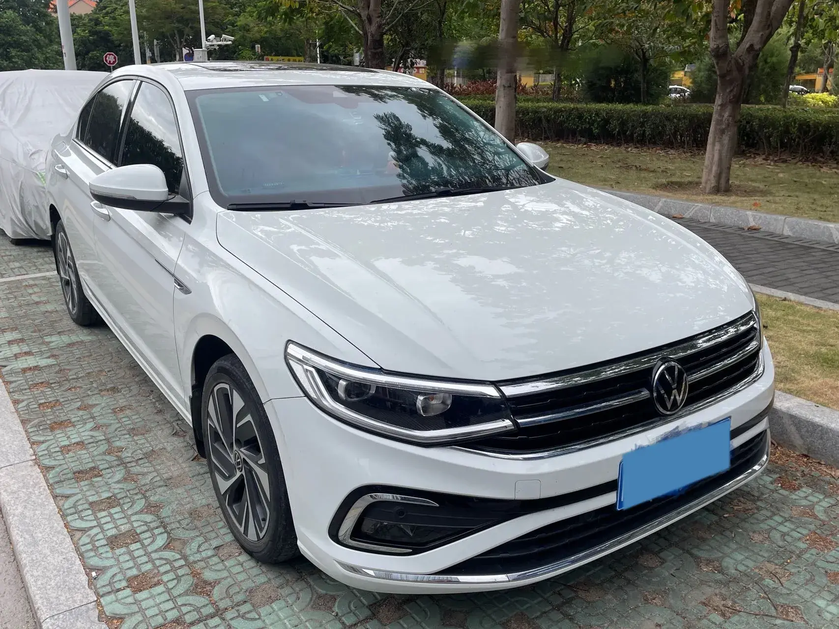 2023 VOLKSWAGEN BORA thumbnail 2