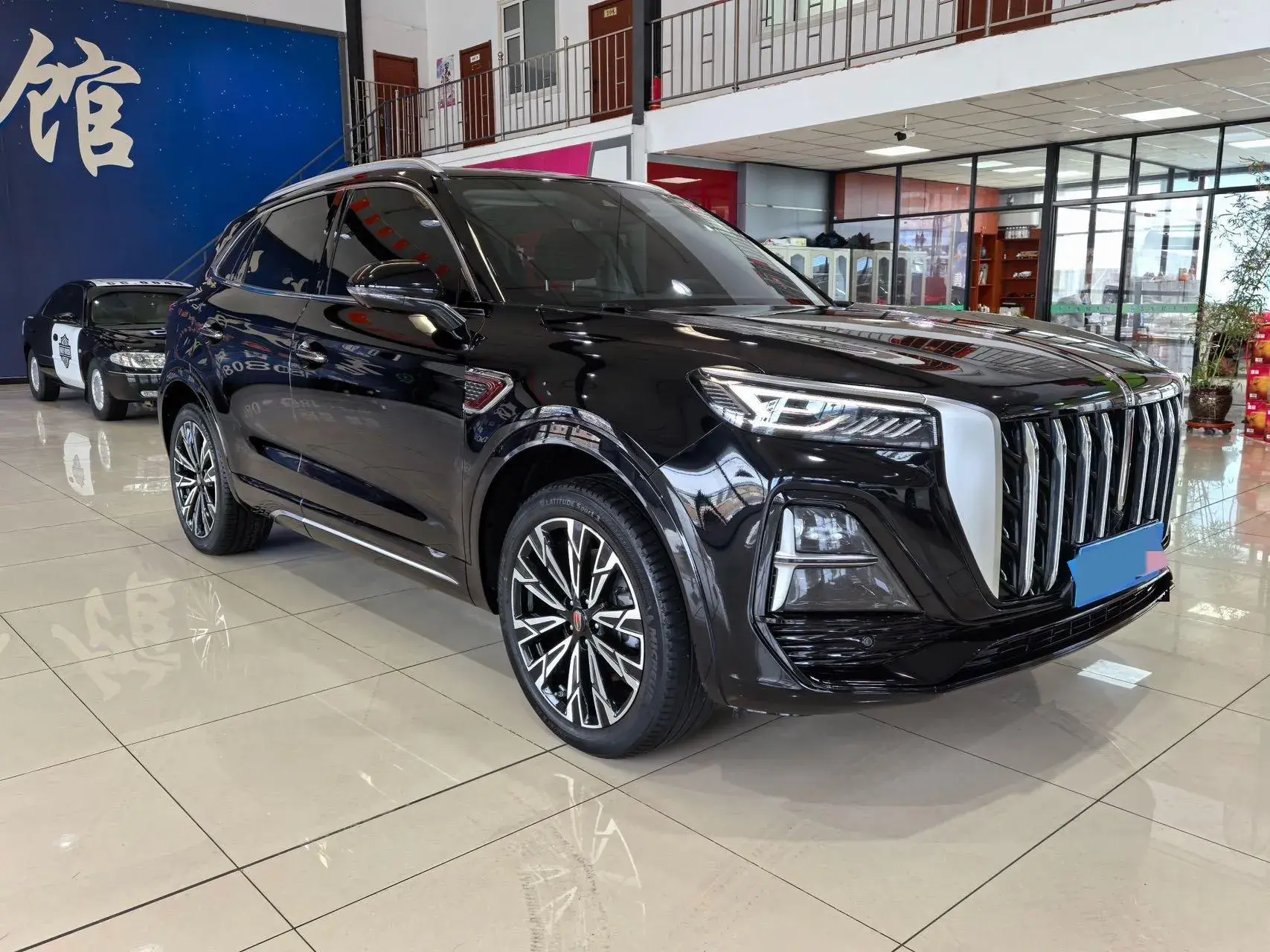 2023 HONGQI HS5 thumbnail 3