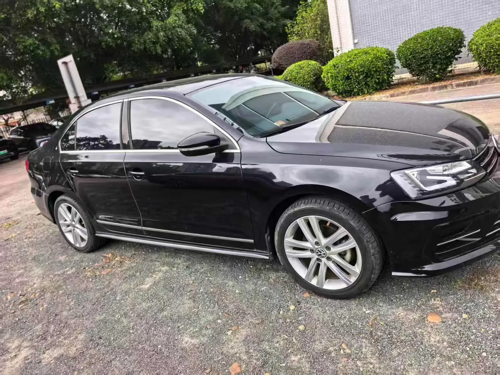 2018 VOLKSWAGEN SAGITAR thumbnail 2