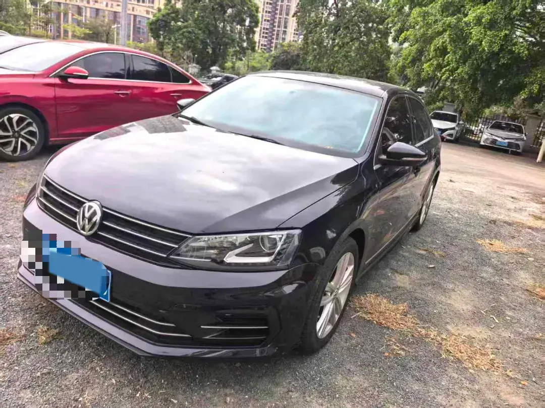 2018 VOLKSWAGEN SAGITAR view 1