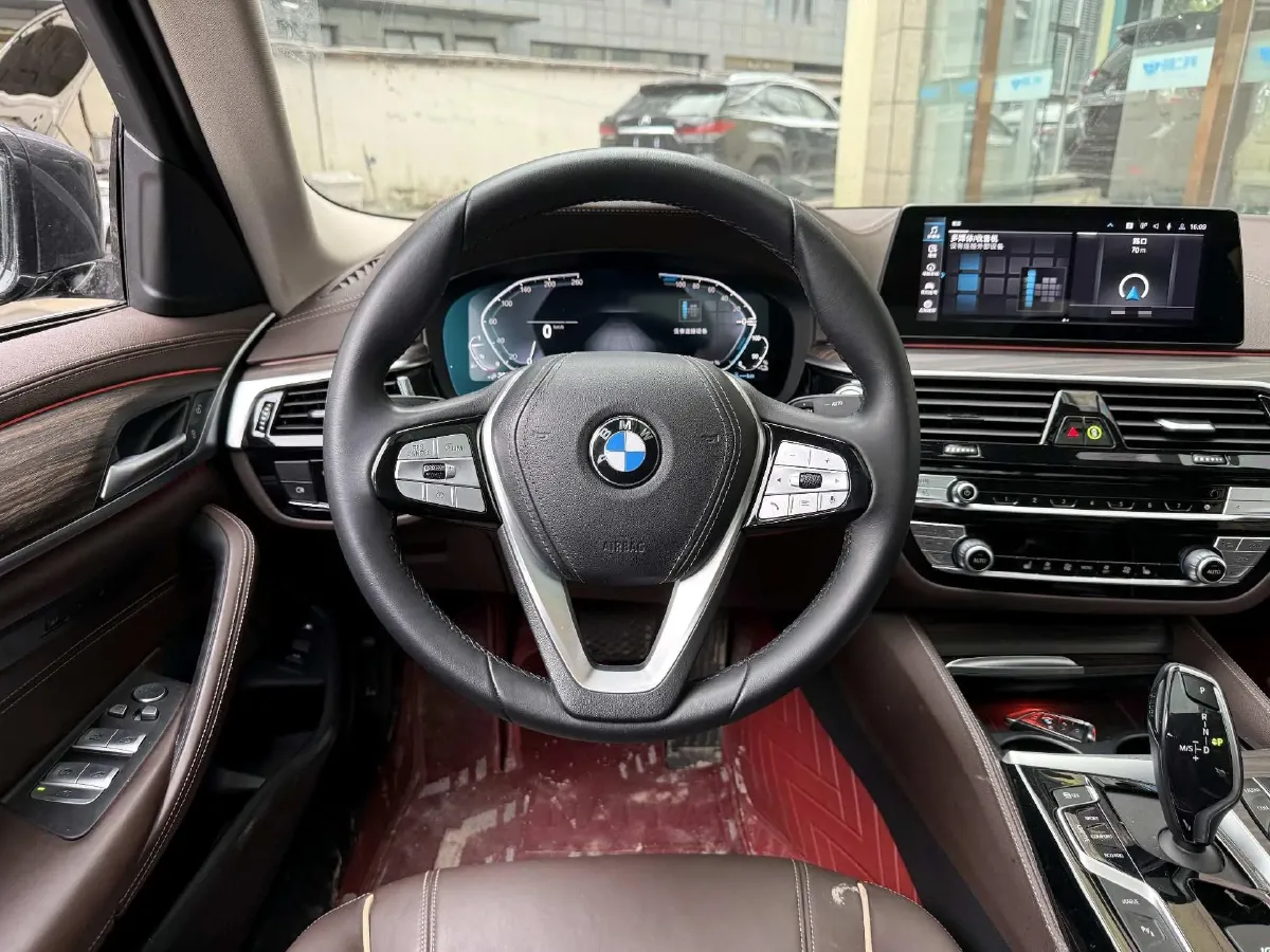 2020 BMW 5 Series 2.0T 184HP L4 8AT PHEV 17.7KWH,autocango,china used car exporter,china ev exporter,chinese used car exporter,chinese used ev exporter