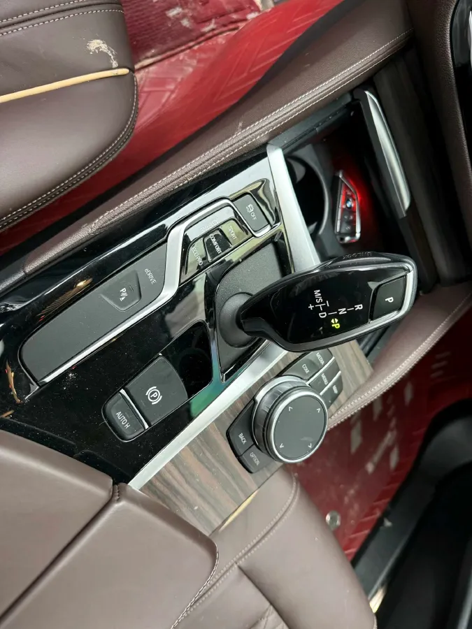 2020 BMW 5 Series 2.0T 184HP L4 8AT PHEV 17.7KWH,autocango,china used car exporter,china ev exporter,chinese used car exporter,chinese used ev exporter