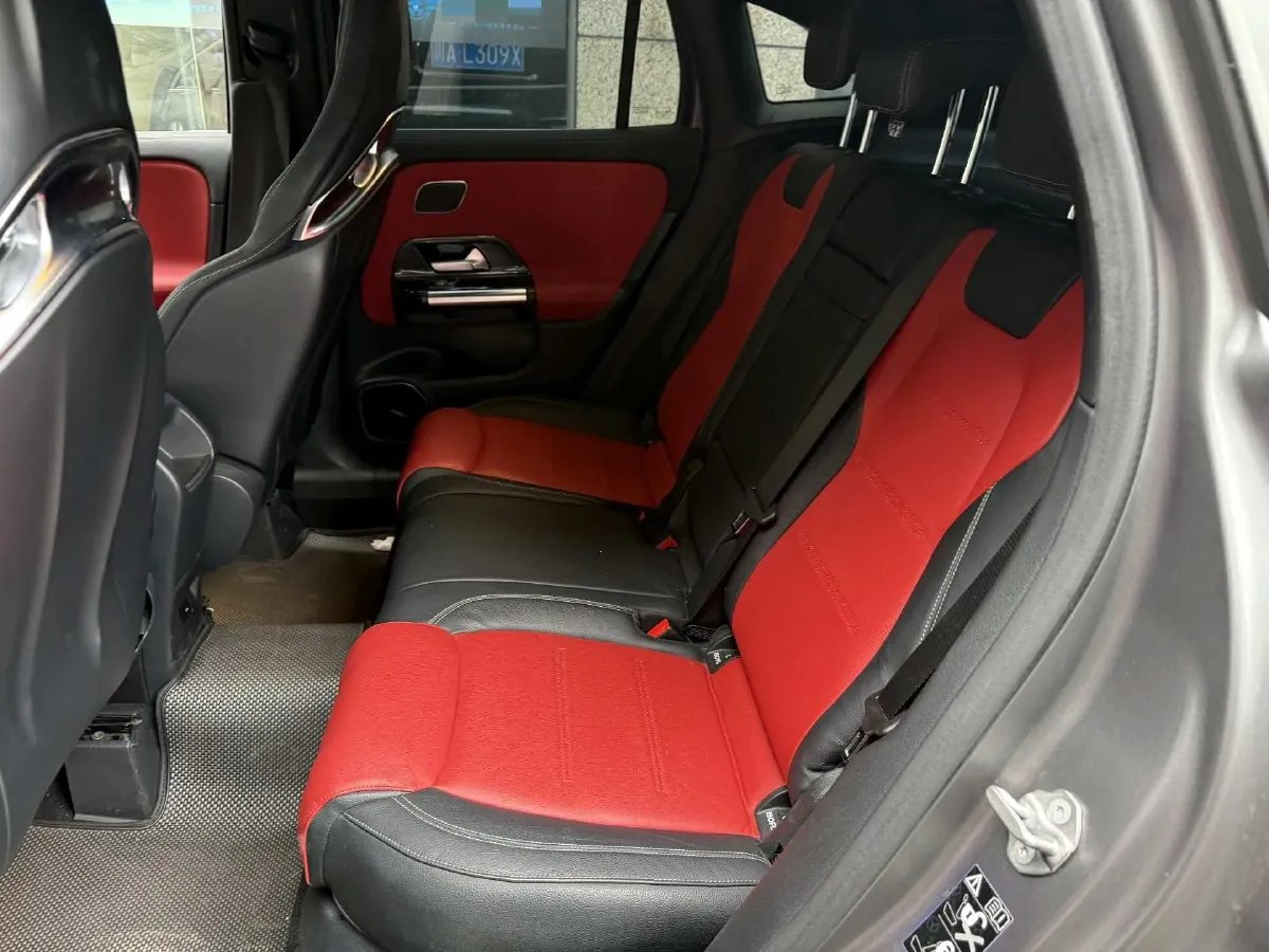 2021 Mercedes-Benz GLA AMG 2.0T 388HP L4 8DCT,autocango,china used car exporter,china ev exporter,chinese used car exporter,chinese used ev exporter