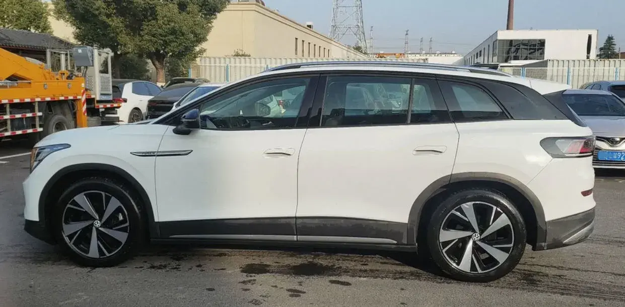 2021 VOLKSWAGEN ID.6 thumbnail 2