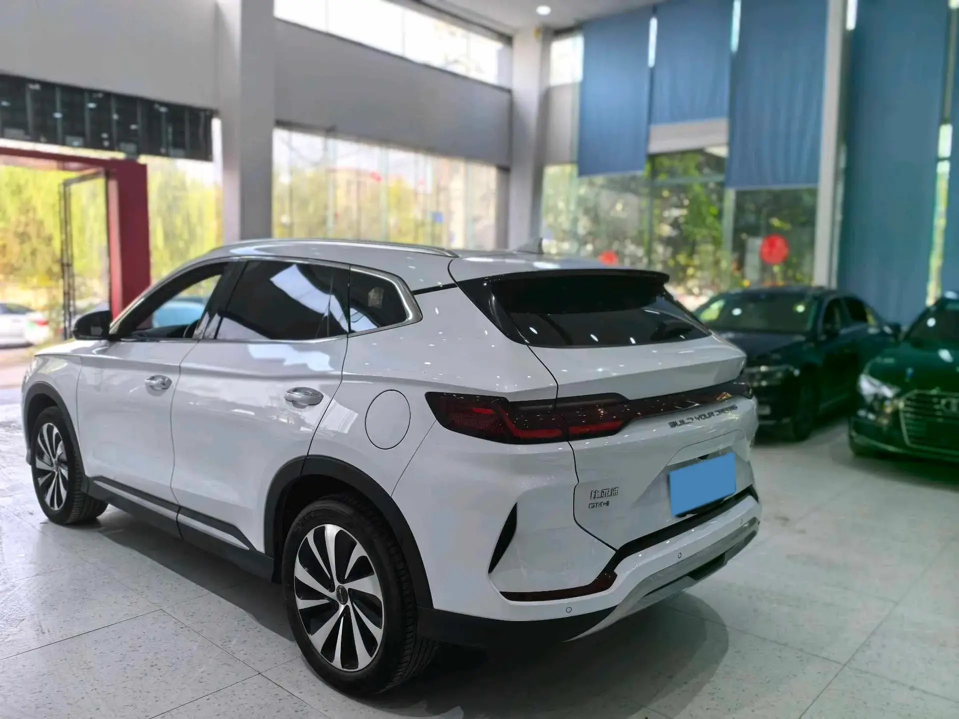 2024 BYD SONG thumbnail 4