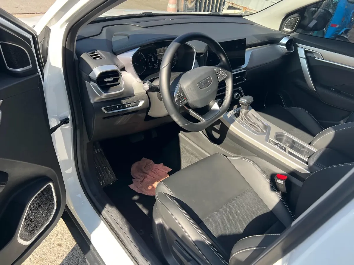 2025 Geely Coolray 1.5L 126HP L4 CVT,autocango,china used car exporter,china ev exporter,chinese used car exporter,chinese used ev exporter