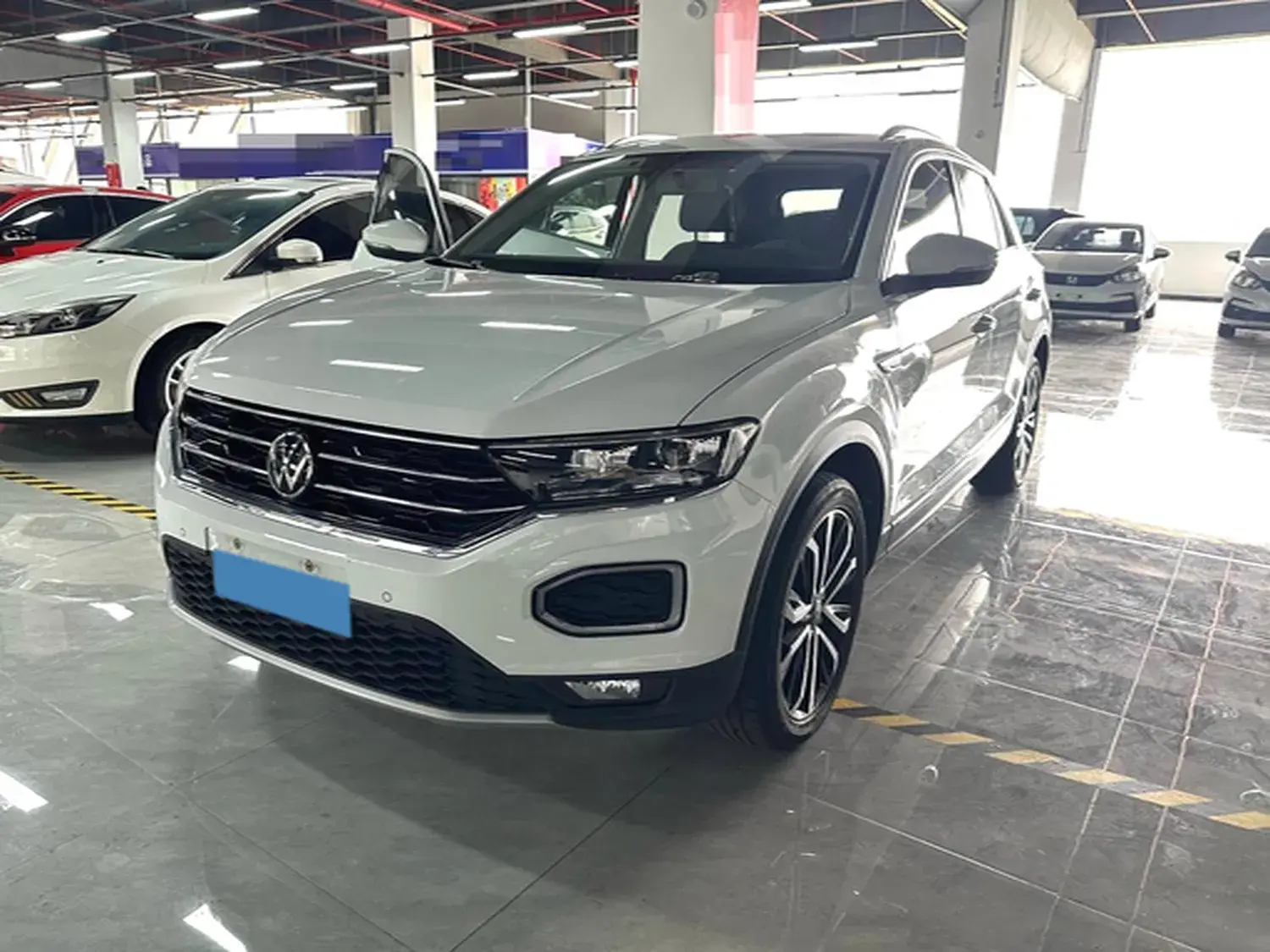 2022 VOLKSWAGEN T-ROC view 1