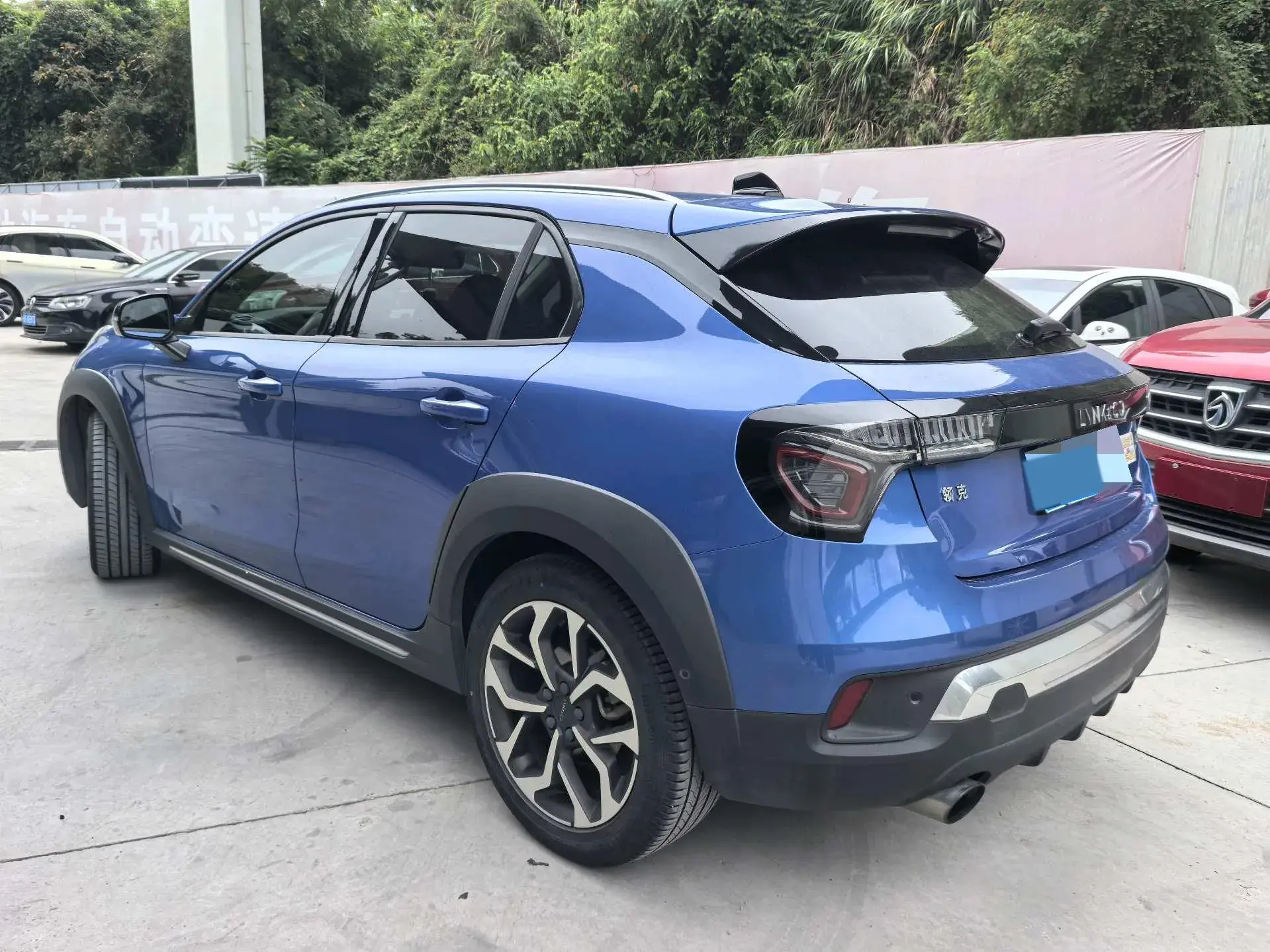 2018 LYNK&CO 02 thumbnail 3