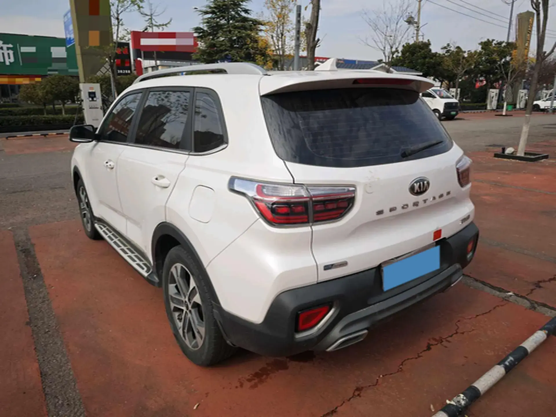 2018 KIA SPORTAGE thumbnail 4