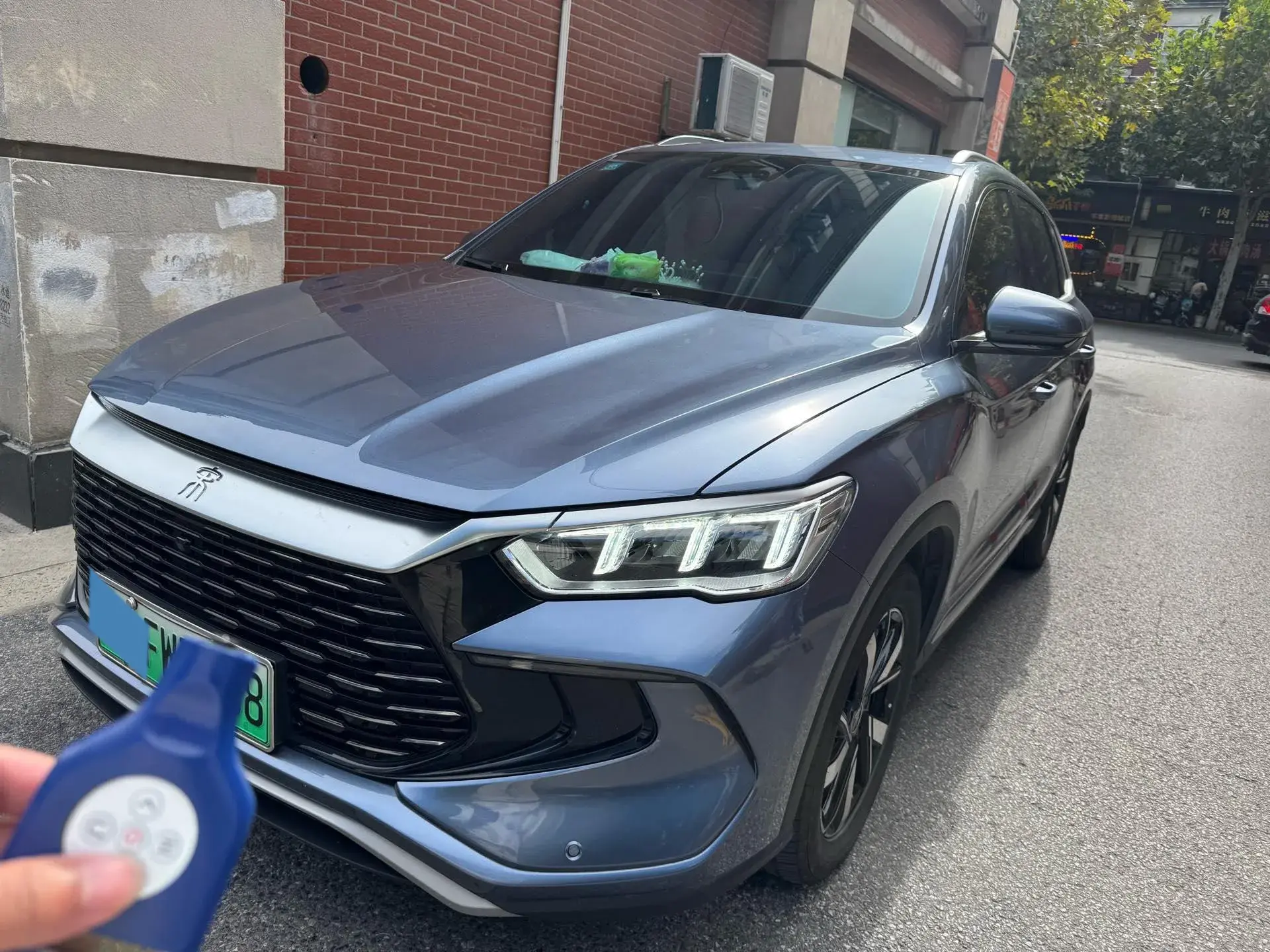 2023 BYD SONG view 1