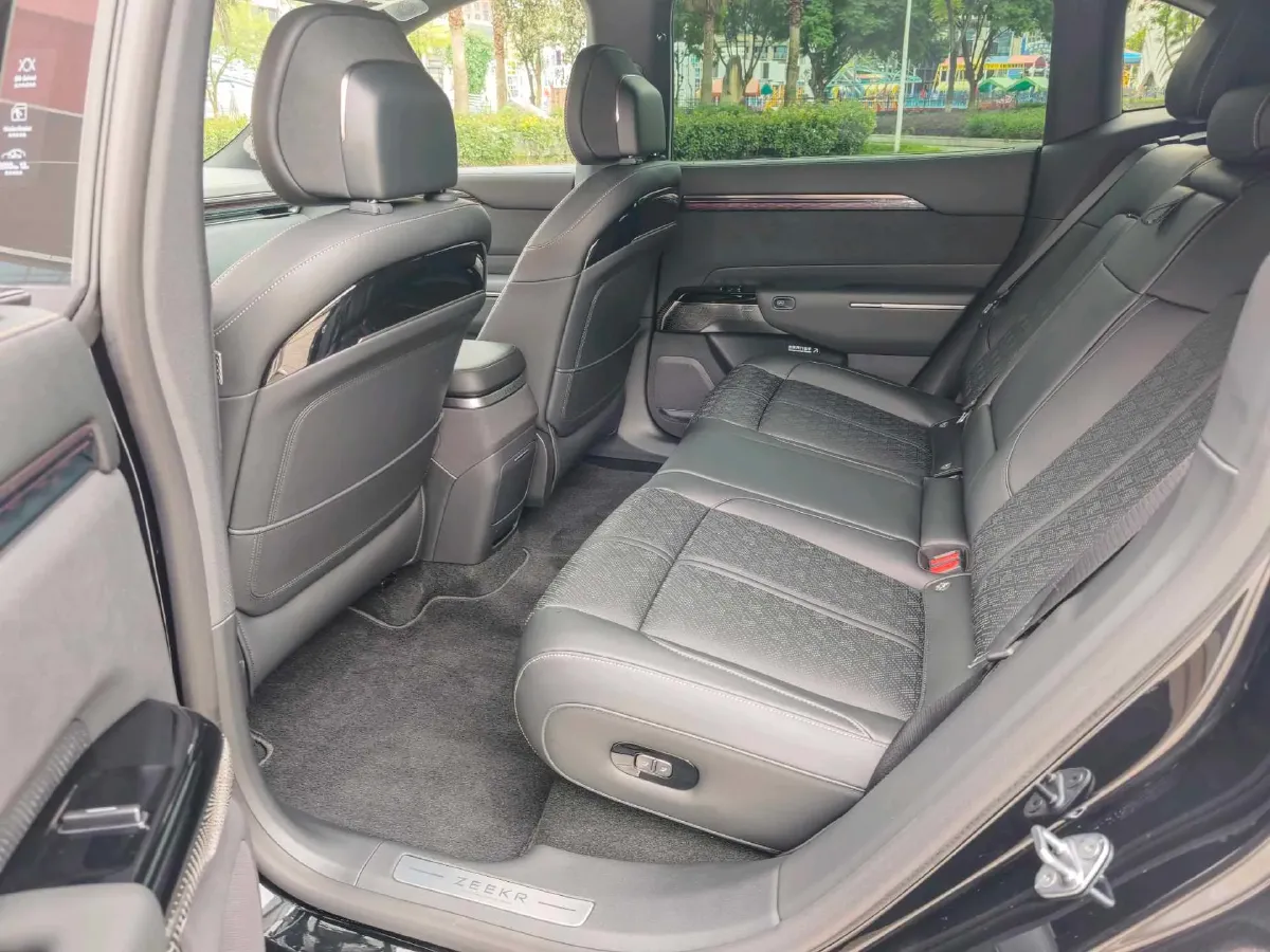 2025 Zeekr 7X BEV 100KWH,autocango,china used car exporter,china ev exporter,chinese used car exporter,chinese used ev exporter