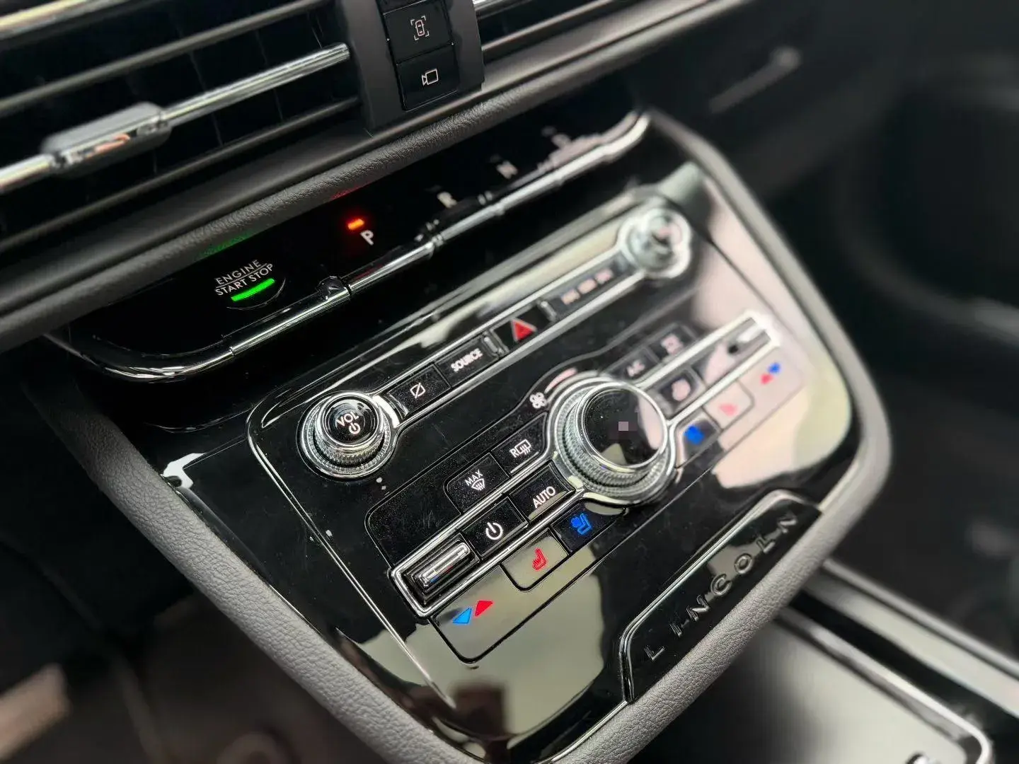 2020 LINCOLN CORSAIR thumbnail 4